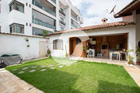 Casa com 3 Quartos à venda, 360m² no Piratininga, Niterói