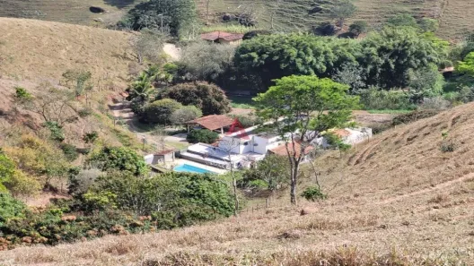 Fazenda/Sítio com 4 Quartos à venda, 400m² no Área Rural de Jacareí, Jacareí