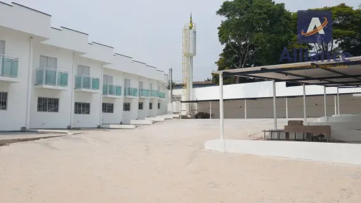 Casa de Condomínio com 2 Quartos para alugar, 66m² no , Louveira
