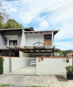Casa com 3 Quartos à venda, 126m² no Glória, Joinville