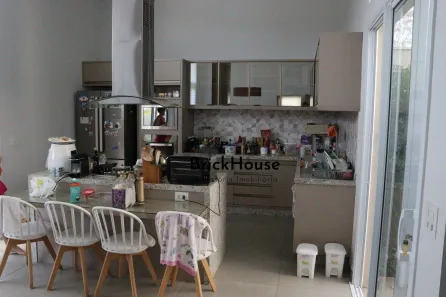 Casa de Condomínio com 3 Quartos à venda, 275m² no Vila Irene, São Roque