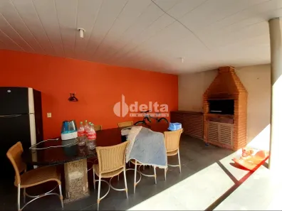 Casa com 3 Quartos à venda, 200m² no Presidente Roosevelt, Uberlândia