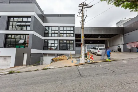 Ponto Comercial com 13 Quartos para alugar, 4200m² no Cambuci, São Paulo