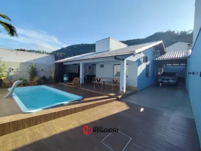 Casa com 3 Quartos à venda, 279m² no Nova Esperança, Balneário Camboriú