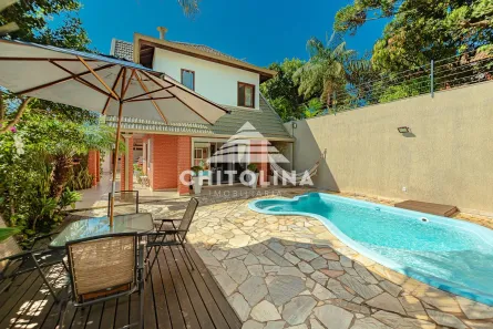 Casa com 3 Quartos à venda, 246m² no Vila Nastri, Itapetininga