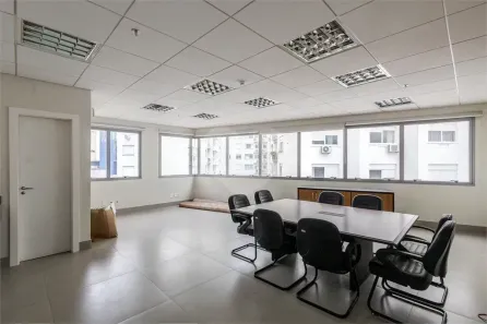 Sala Comercial para venda ou aluguel, 51m² no Floresta, Porto Alegre