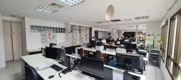 Ponto Comercial para alugar, 204m² no Várzea da Barra Funda, São Paulo