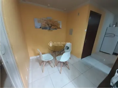 Apartamento com 2 Quartos à venda, 36m² no Vila Nova, Porto Alegre
