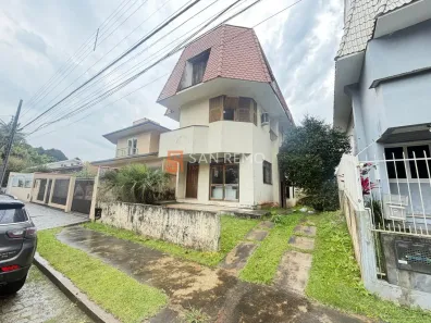 Casa com 5 Quartos para alugar, 260m² no Itacorubi, Florianópolis