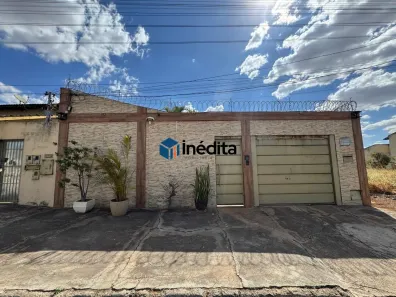 Casa com 4 Quartos à venda, 233m² no Parque das Paineiras (1,2,3 e 4 Etapa), Goiânia