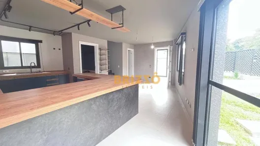 Sobrado com 3 Quartos à venda, 120m² no Barreirinha, Curitiba
