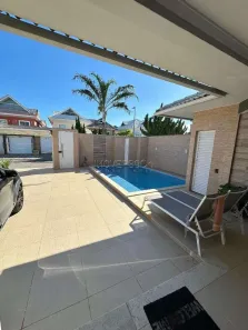Casa de Condomínio com 4 Quartos à venda, 250m² no Recreio dos Bandeirantes, Rio de Janeiro