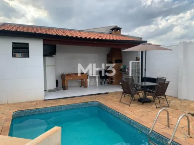 Sobrado com 3 Quartos à venda, 200m² no Parque João de Vasconcelos, Sumaré