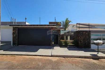 Casa com 3 Quartos à venda, 180m² no Jardim Toledo, Barra do Garças