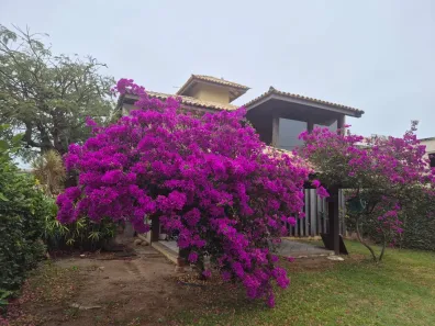 Casa com 3 Quartos para venda ou aluguel, 236m² no Centro, São Pedro da Aldeia
