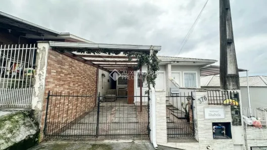 Casa com 2 Quartos para alugar, 99m² no Bela Vista, Palhoça