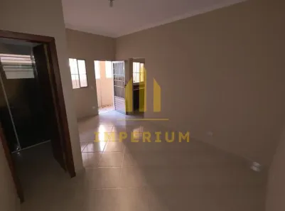 Casa com 1 Quarto para alugar, 55m² no Vila Ester (Zona Norte), São Paulo