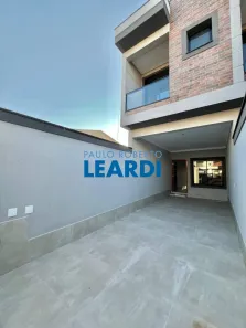 Sobrado com 3 Quartos à venda, 135m² no Parque Maria Domitila, São Paulo