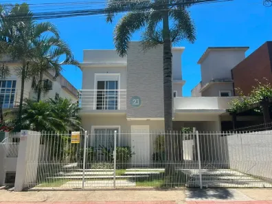 Casa com 3 Quartos para alugar, 153m² no Campeche, Florianópolis