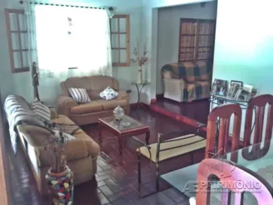 Fazenda/Sítio com 3 Quartos à venda, 357m² no Chácaras Reunidas São Jorge, Sorocaba