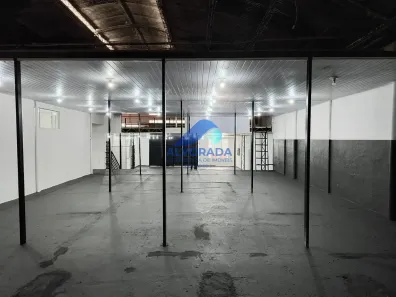 Galpão/Depósito/Armazém para alugar, 450m² no Vila Nair, São José dos Campos