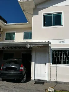 Sobrado com 2 Quartos à venda, 120m² no Forquilhas, São José