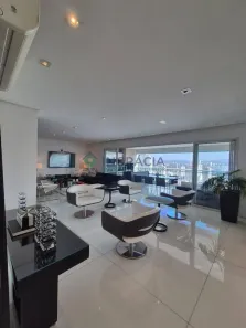 Apartamento com 3 Quartos para alugar, 206m² no Vila Romana, São Paulo