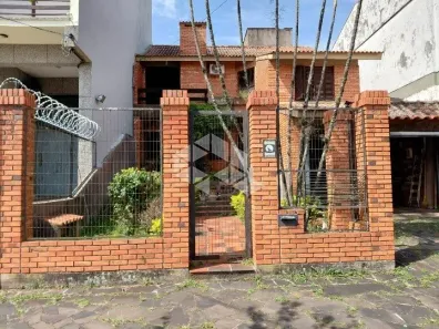 Casa com 4 Quartos à venda, 240m² no Medianeira, Porto Alegre