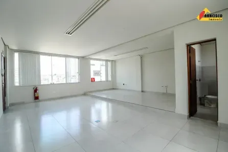 Sala Comercial para alugar, 51m² no Centro, Divinópolis