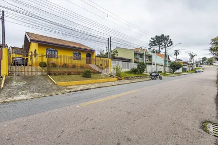 Casa com 3 Quartos à venda, 240m² no São Braz, Curitiba