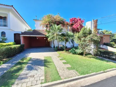 Casa com 3 Quartos para alugar, 247m² no Alphaville, Santana de Parnaíba
