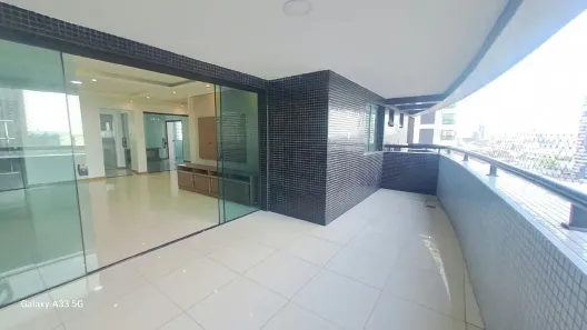 Apartamento com 4 Quartos para alugar, 222m² no Umarizal, Belém