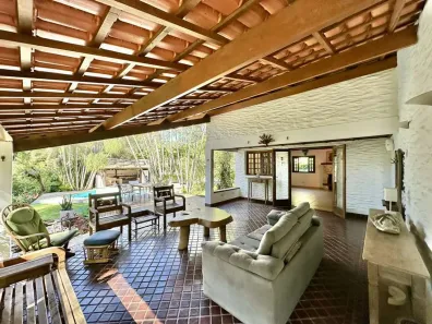 Casa de Condomínio com 3 Quartos para venda ou aluguel, 342m² no Algarve, Cotia