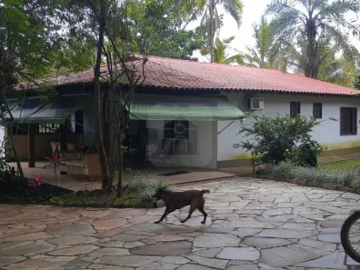 Casa de Condomínio com 3 Quartos para alugar, 9000m² no Conjunto Alvorada, Uberlândia