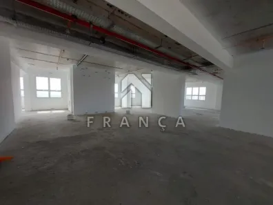 Sala Comercial para alugar, 804m² no Centro, Jacareí