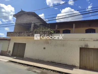 Casa com 3 Quartos à venda, 180m² no Major Prates, Montes Claros