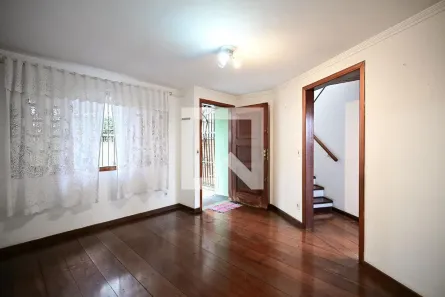 Casa com 3 Quartos à venda, 200m² no Parque Assunção, Taboão da Serra