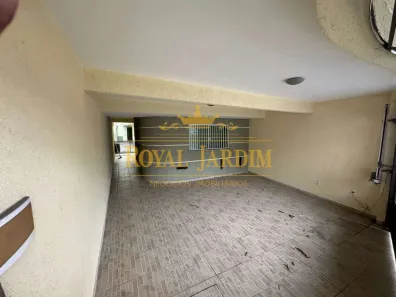 Sobrado com 4 Quartos à venda, 264m² no Vila Pires, Santo André