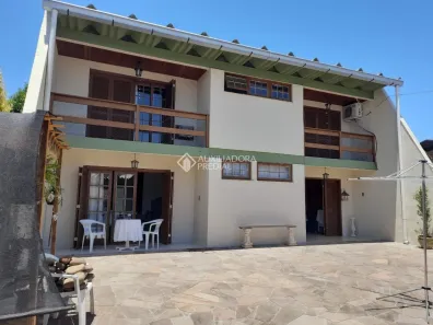 Casa com 3 Quartos à venda, 200m² no Cavalhada, Porto Alegre