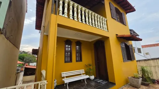 Casa com 3 Quartos à venda, 454m² no Céu Azul, Belo Horizonte
