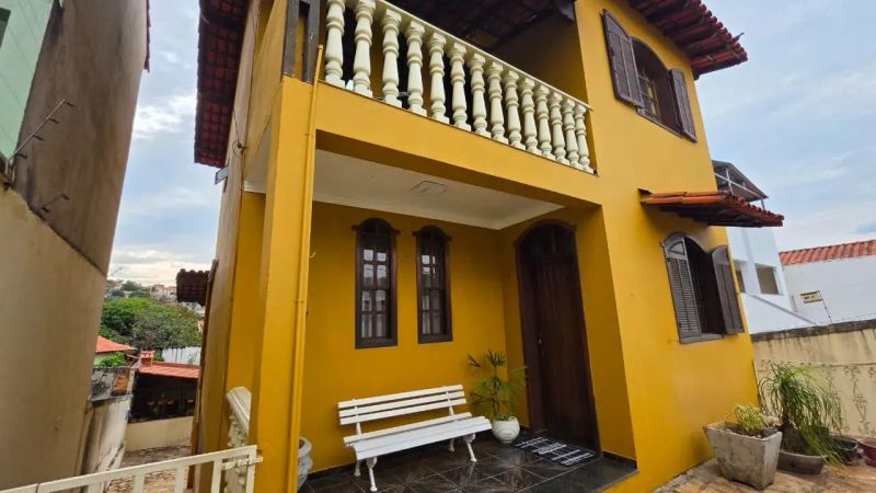 Casa com 3 quartos — Céu Azul, Belo Horizonte
