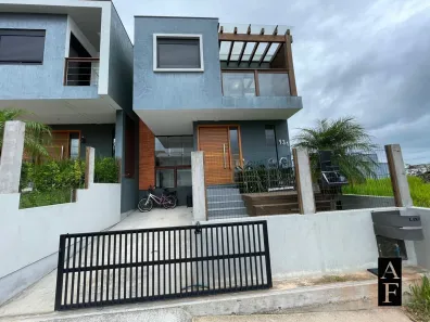 Sobrado com 3 Quartos à venda, 107m² no Ambrósio, Garopaba