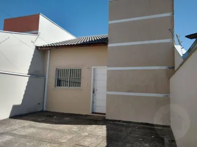 Casa com 2 Quartos para alugar, 125m² no Borda da Mata, Caçapava