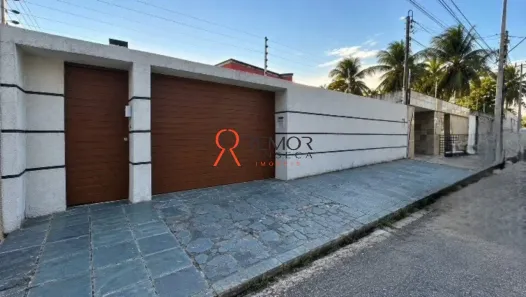 Casa com 4 Quartos para alugar, 223m² no Sapiranga-Coité, Fortaleza