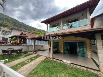 Casa de Condomínio com 3 Quartos à venda, 261m² no Posse, Teresópolis