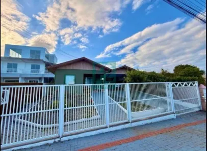 Casa com 2 Quartos à venda, 96m² no Bombas, Bombinhas