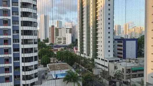 Apartamento com 3 Quartos para alugar, 80m² no Graças, Recife