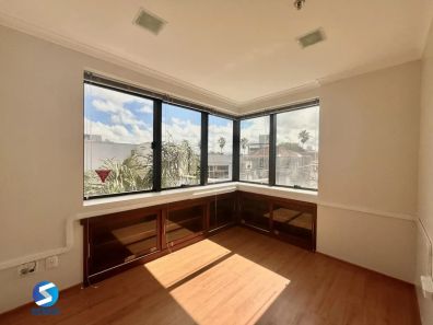 Sala Comercial com 1 Quarto à venda, 46m² no Petrópolis, Porto Alegre