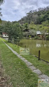 Fazenda/Sítio com 4 Quartos à venda, 300m² no Centro, Rio Bonito