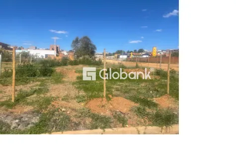 Lote/Terreno à venda, 200m² no Vila Real, Montes Claros